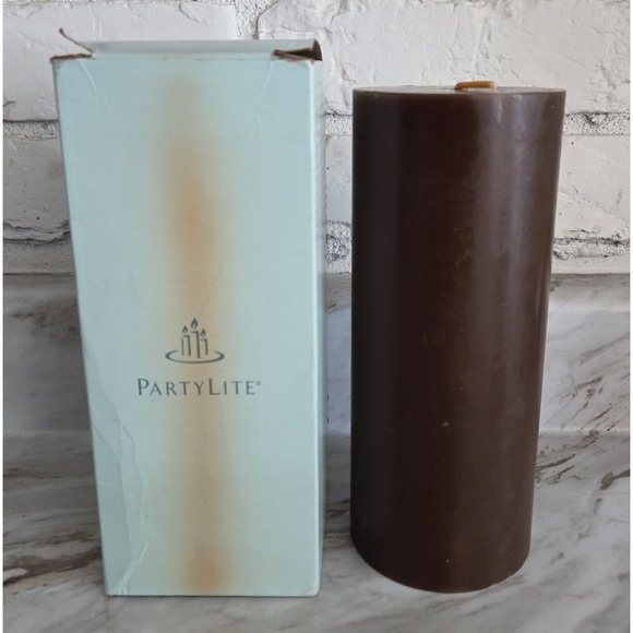 Rare PARTYLITE  Ebony Wood & Patchouli 7" UNBURNED Pillar Candle w/ Box Retired - Picture 2 of 5